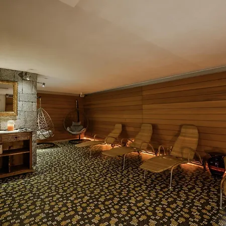 Hotiday Collection - Campiglio Groste Hotel