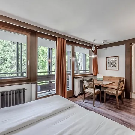 Hotiday Collection - Campiglio Groste Hotel 3*